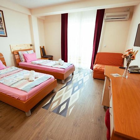 Hotel Holiday-M Ohrid Exterior foto