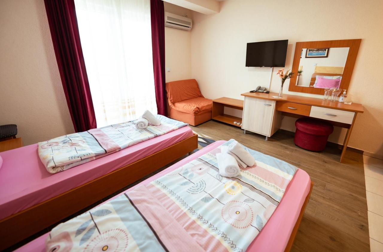 Hotel Holiday-M Ohrid Exterior foto