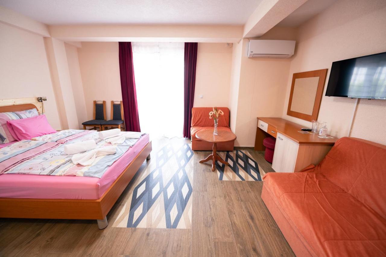 Hotel Holiday-M Ohrid Exterior foto