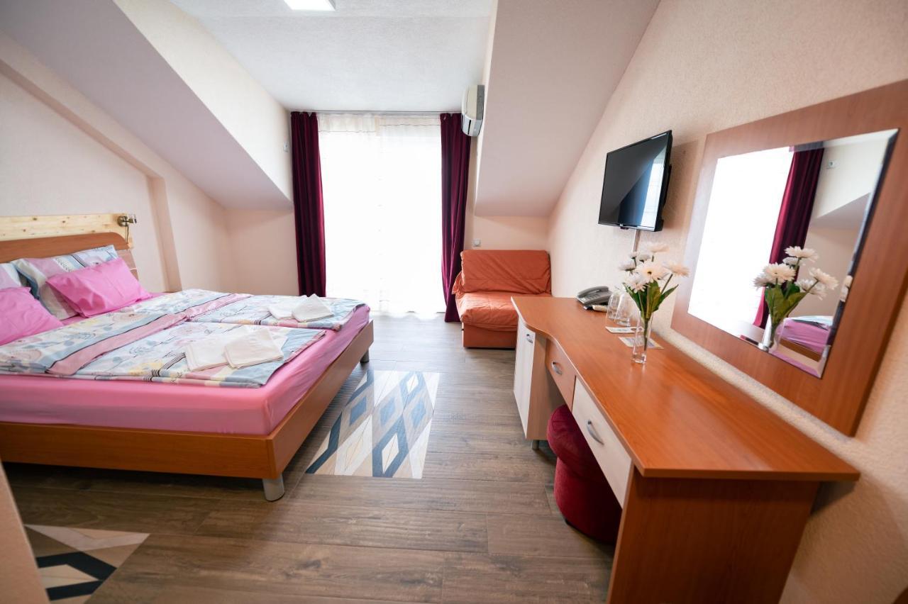 Hotel Holiday-M Ohrid Exterior foto
