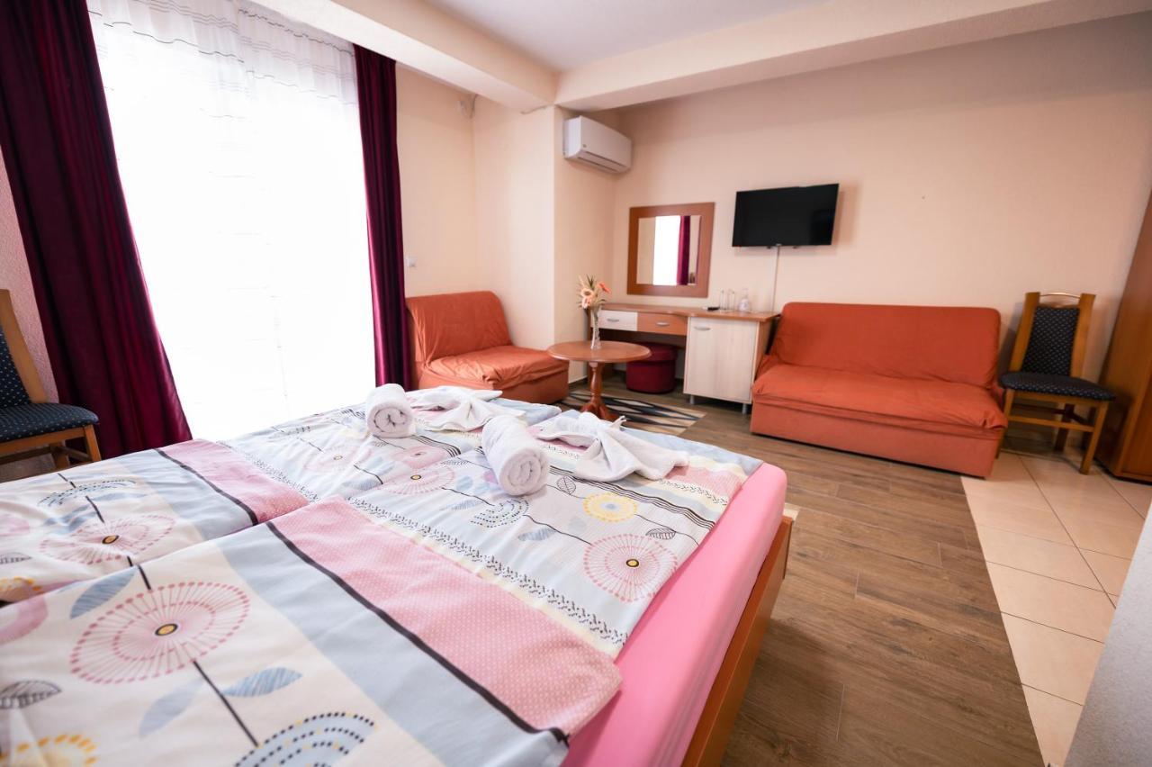 Hotel Holiday-M Ohrid Exterior foto