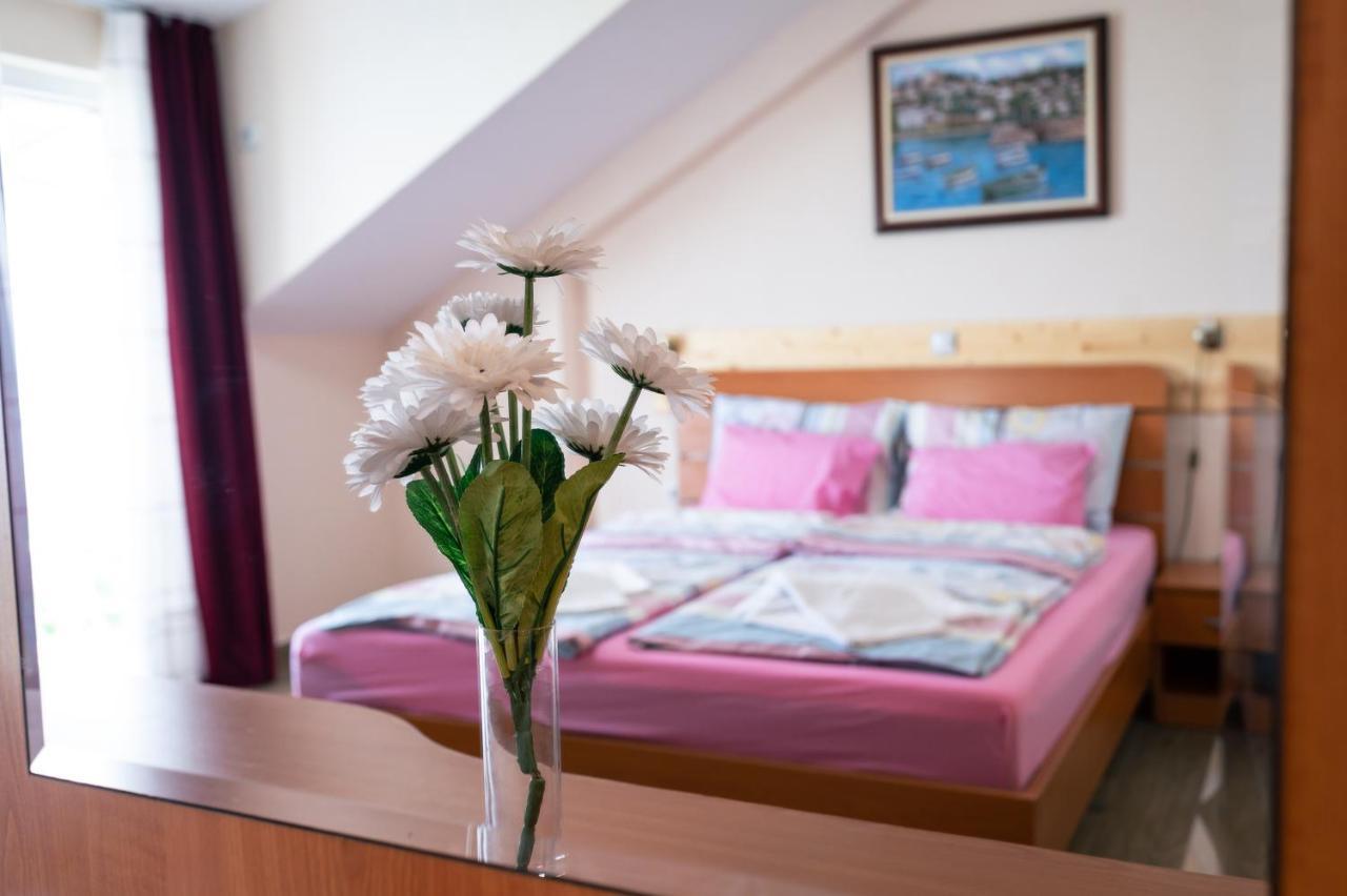Hotel Holiday-M Ohrid Exterior foto