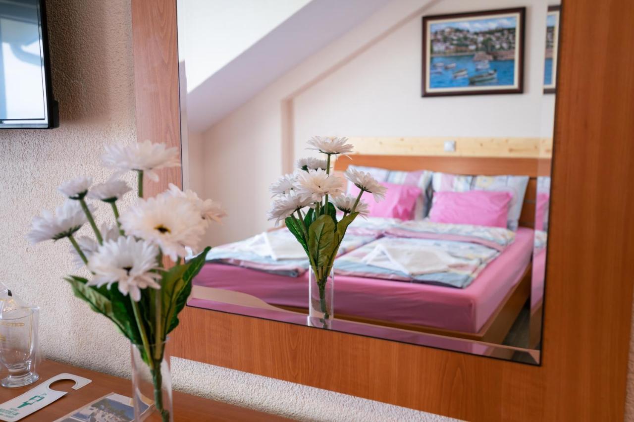 Hotel Holiday-M Ohrid Exterior foto
