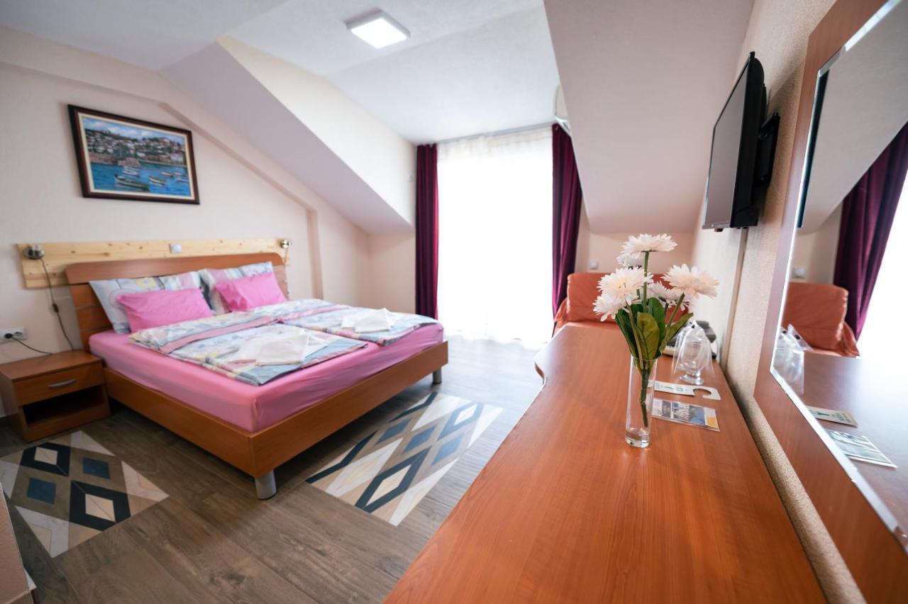 Hotel Holiday-M Ohrid Exterior foto