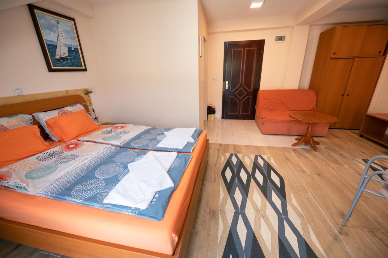 Hotel Holiday-M Ohrid Exterior foto