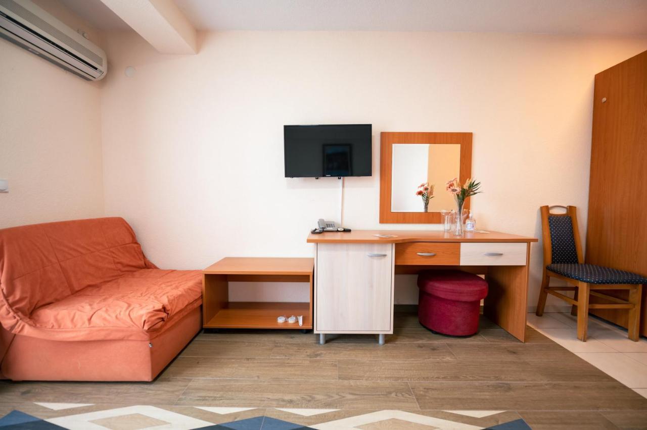 Hotel Holiday-M Ohrid Exterior foto